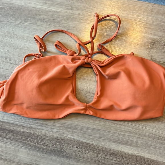 Pink lily bathing suit - Picture 2 of 10